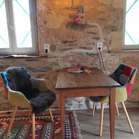 Couette-café La Rose Et L'abeille Sarrazac (Dordogne)